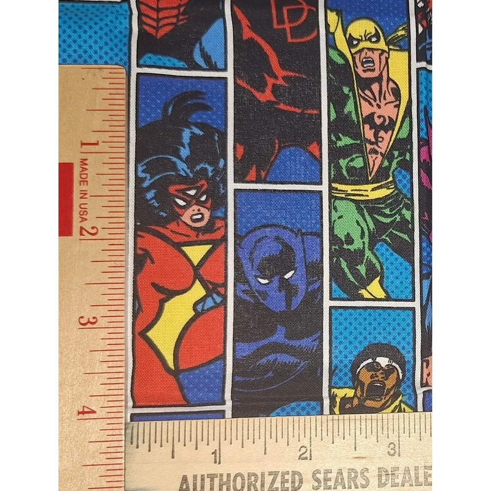 Lot Of 2‎ Fat Quarter Marvel Heroes Fabric - Picture 3 of 5